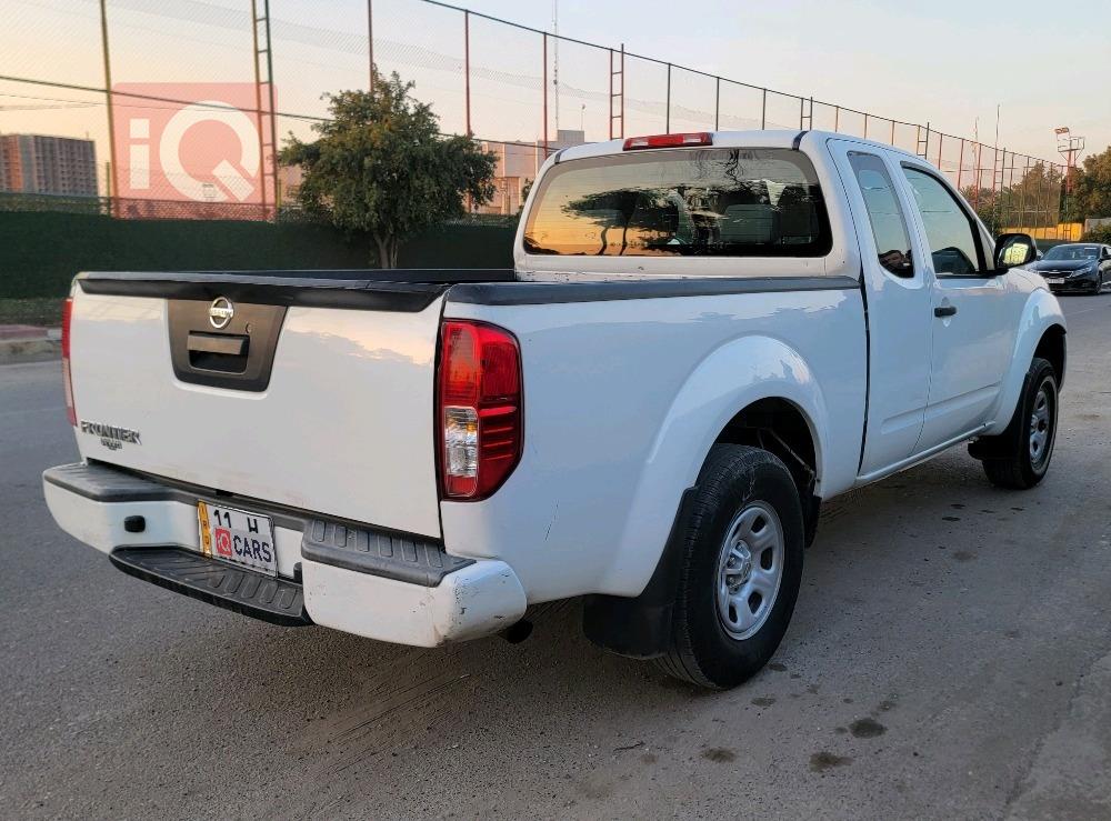 نيسان فرونتر